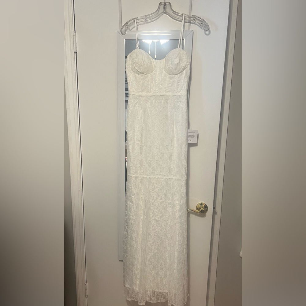Lulu's White Lace Bustier Maxi Dress